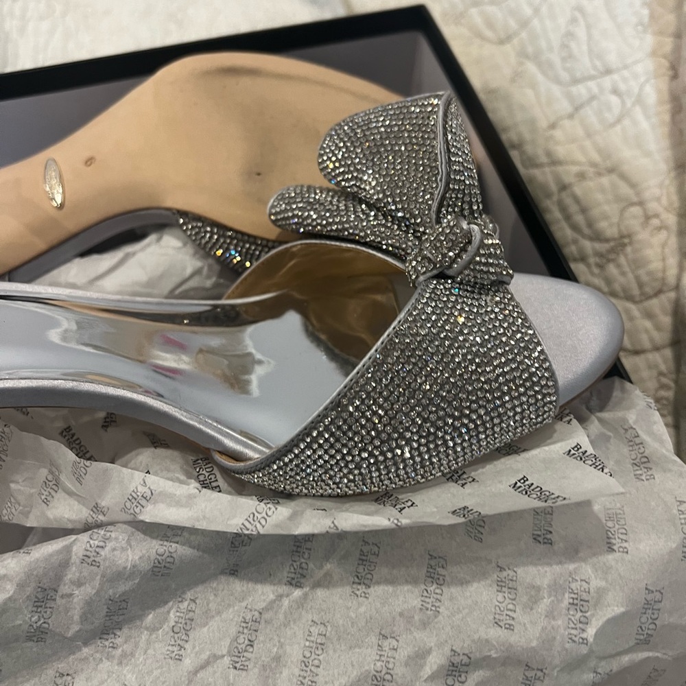 Badgley Mischka silver bow heel
